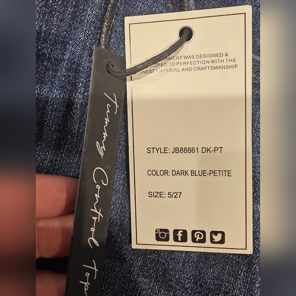 Judy Blue Midrise Tummy Control Straight Leg Jeans Size 5/27 Petite - Picture 5 of 9